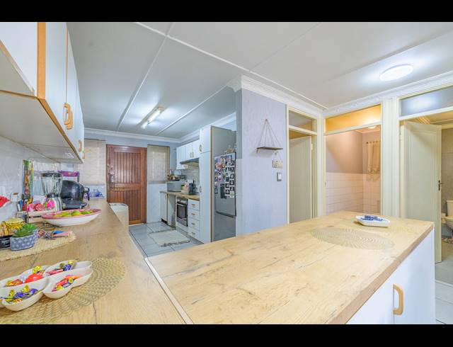 2 BEDROOM APARTMENT FOR SALE IN THE WOLDS